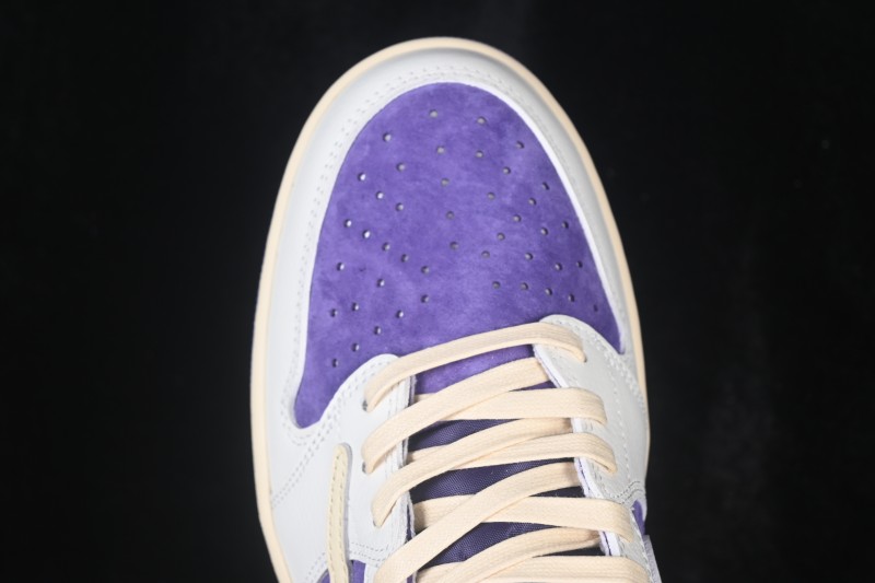 Nike Travis Scott Air Jordan 1 Low OG Sneakers with Reversed Swoosh Design - DM7866-117