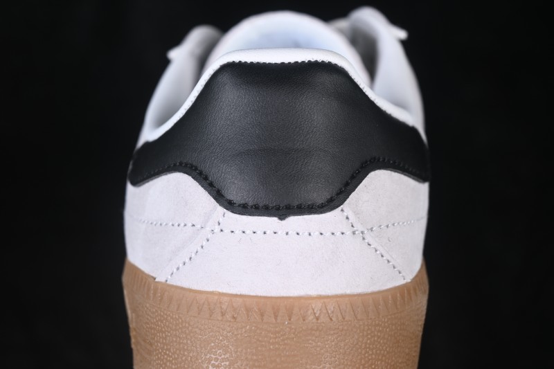 Adidas Originals Bermuda Low-Top Skateboarding Shoes with Non-Slip and Lightweight Design - CQ2782
