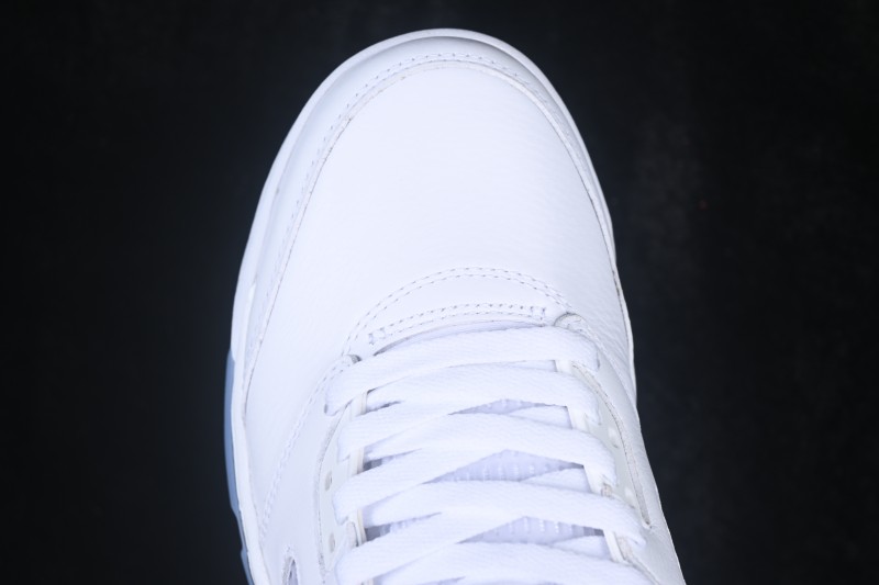 Nike Air Jordan 5 Retro Running Shoes with Metallic Silver Accents and Classic White Upper - HQ7978-103