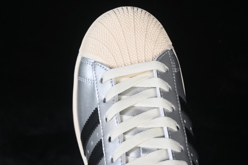 Adidas Originals Superstar II Casual Sneakers with Shell Toe Design - HQ2692