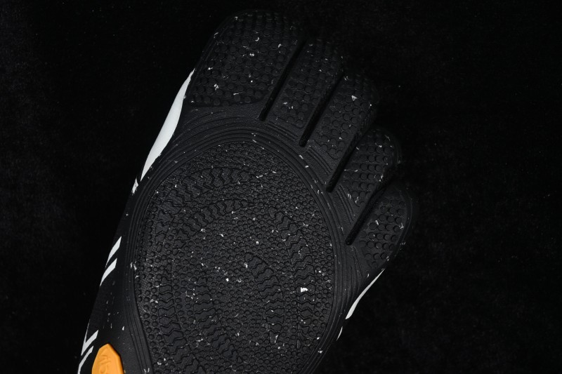 Vibram GroundSplay Barefoot Training Squat Support Quick-Dry Five-Toe Shoes - 26M8802 Black Ivory