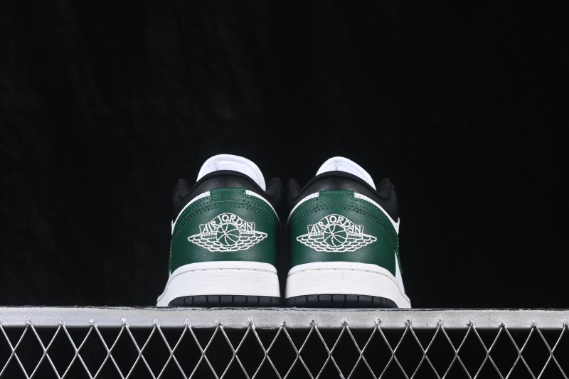 Nike Air Jordan 1 Low Retro Basketball Shoes with Classic Color Blocking - 553558-047