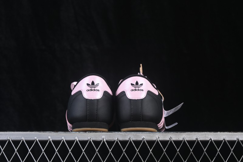 Adidas Originals Taekwondo Low-Top Training Shoes with Full-Foot Grip and Cushioned Comfort - JS1615