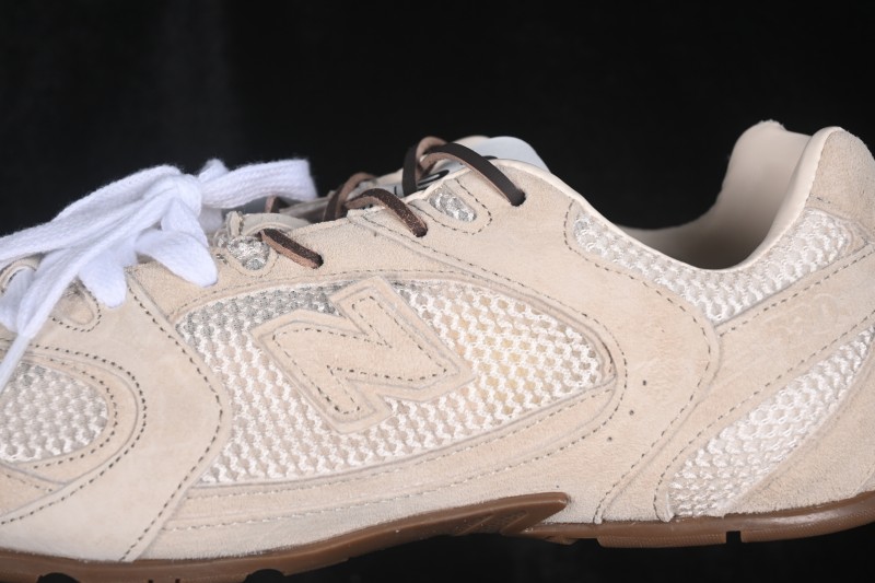 MiuMiu x New Balance 530 Retro Running Shoes with Deconstructed Design and Dual Laces - AJD4