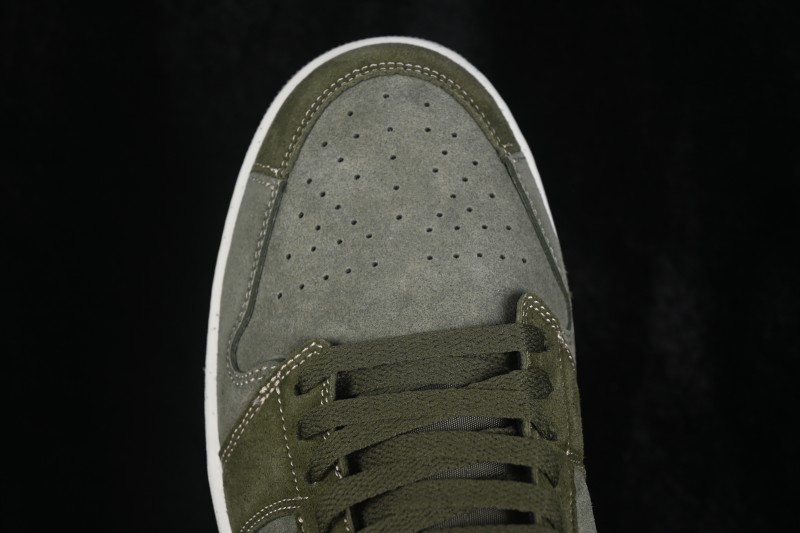 Nike Air Jordan 1 Low Retro Basketball Shoes with Classic Design - FQ3055-300