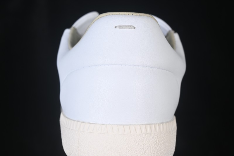 Maison Margiela Replica Calfskin Retro Low-Top Sneakers - S58WS0180