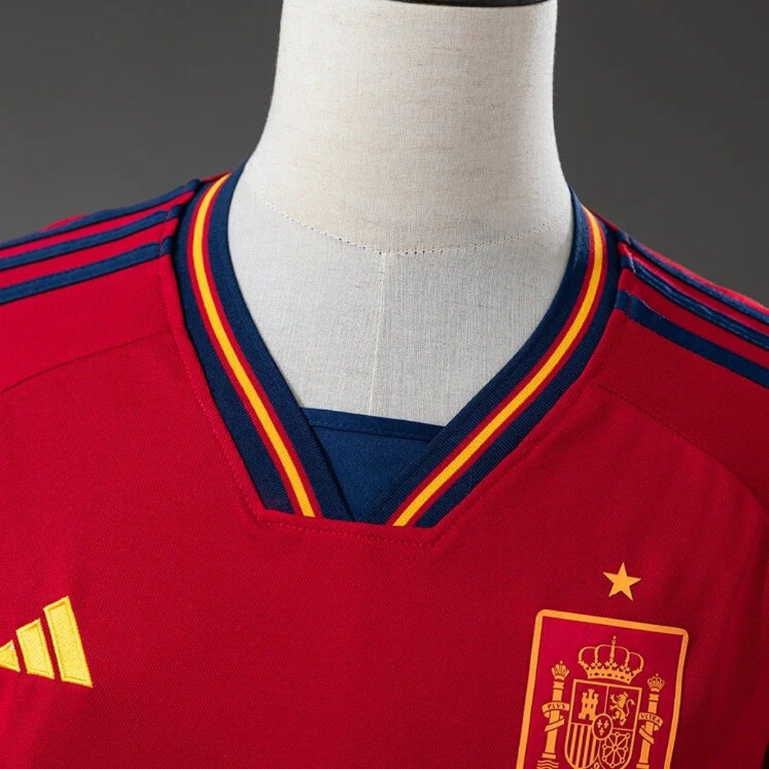 Retro 2022 Spain Home Jersey