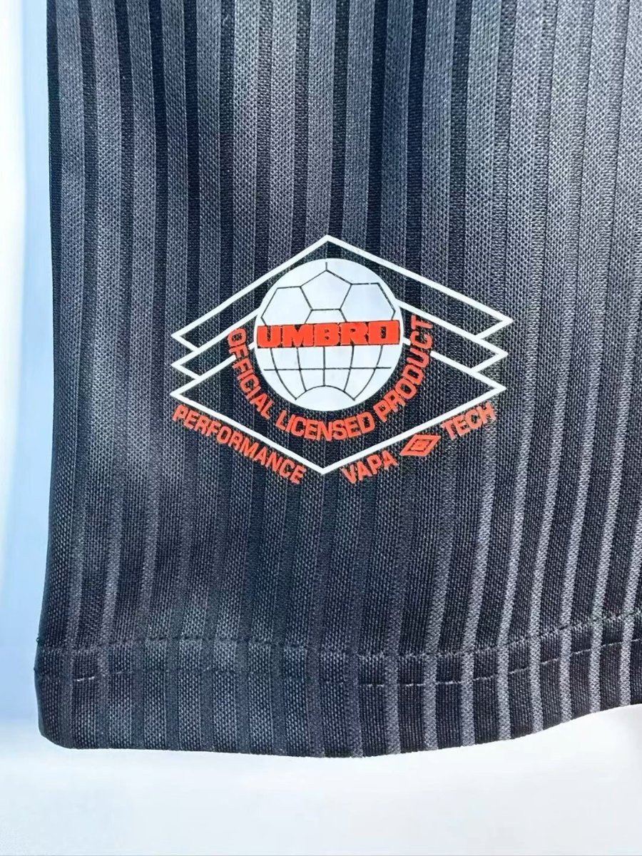 Retro 1997/99 England Black & Red Away Jersey