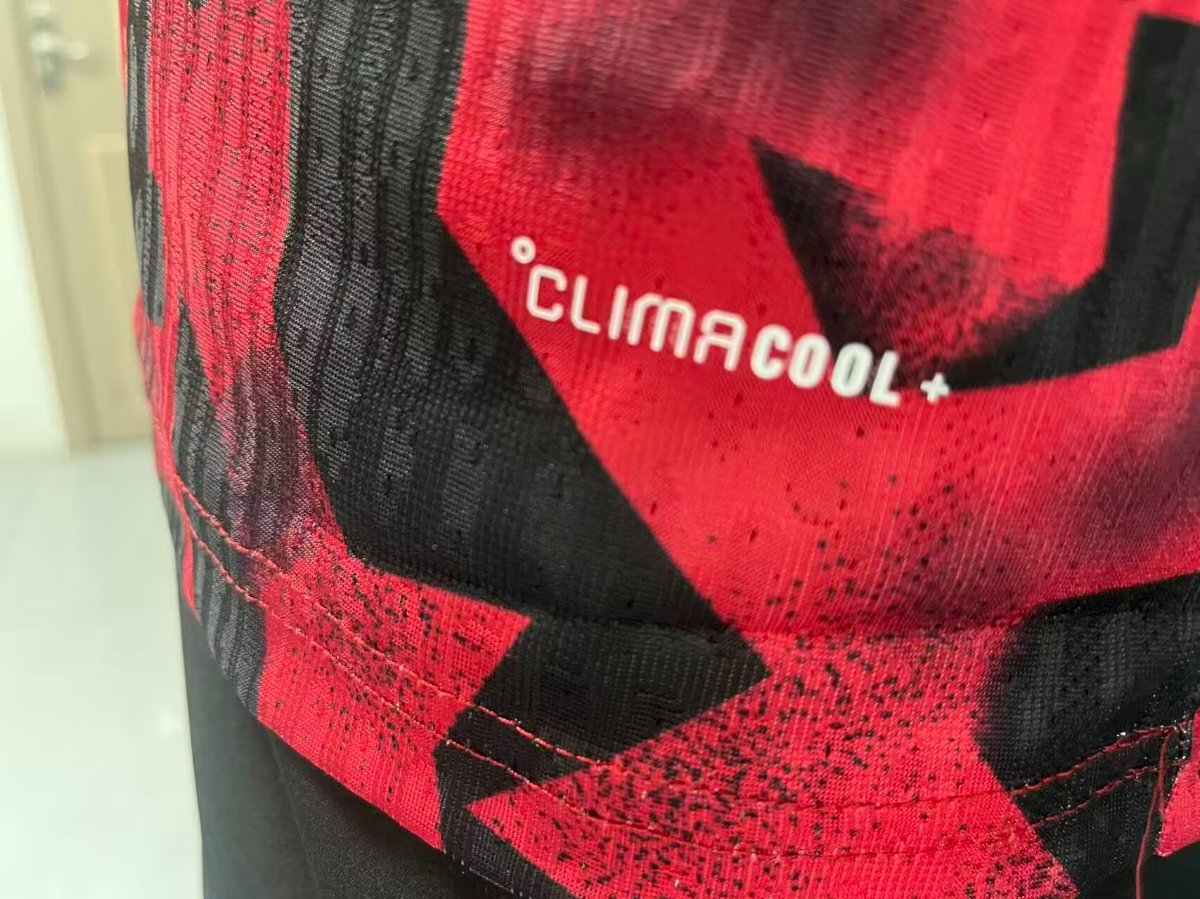 Player Version 26/27 Liverpool Red & Black Geometric Pattern Pre-Match Training Jersey